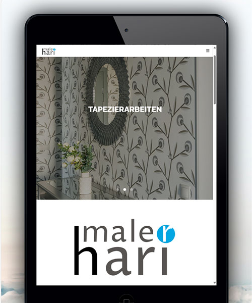Tablet, das die Webseite der Maler Hari GmbH anzeigt