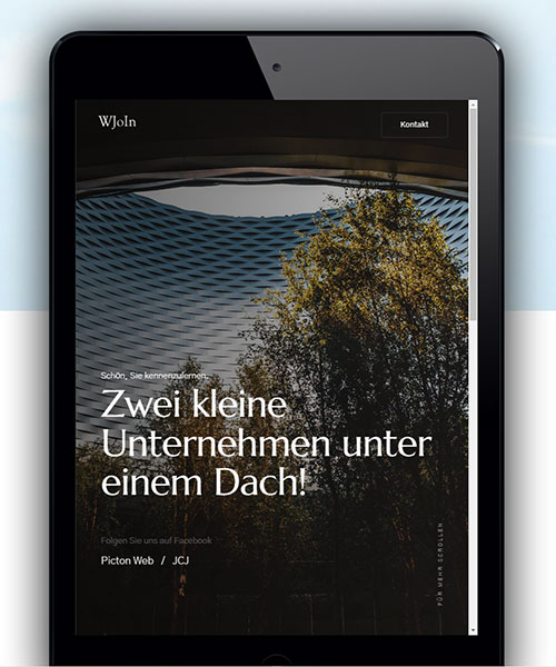 Tablet, das die Webseite der WJoIn GmbH Sonnenstoren, Rollläden anzeigt